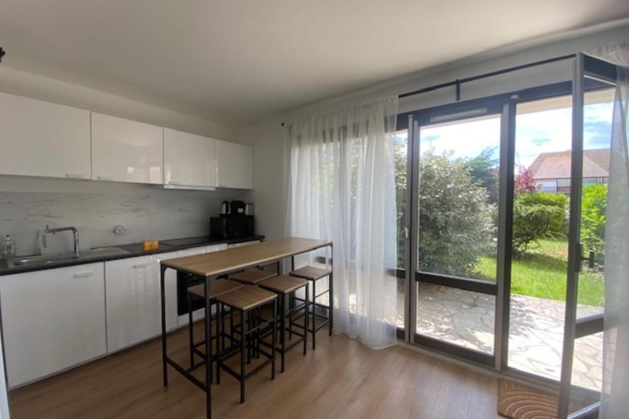Beautiful Flat For 4 Very Closed To The Beach Cabourg Ngoại thất bức ảnh
